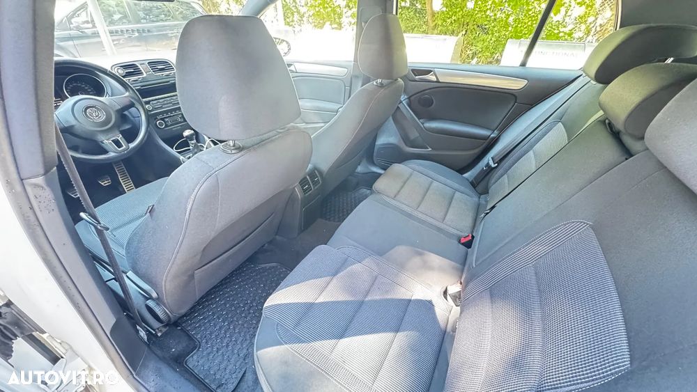 Volkswagen Golf - 4