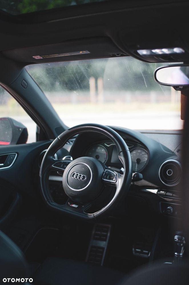 Audi S3 S tronic - 18