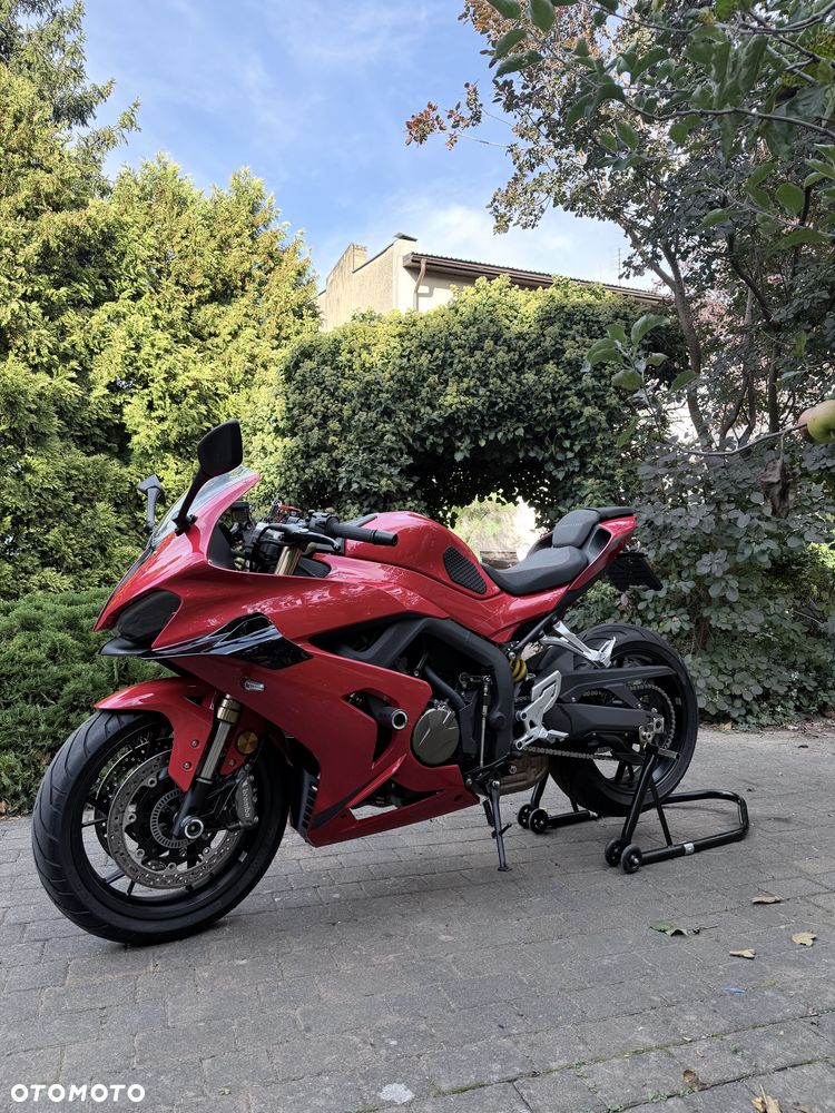 QJmotor SRK 800RR