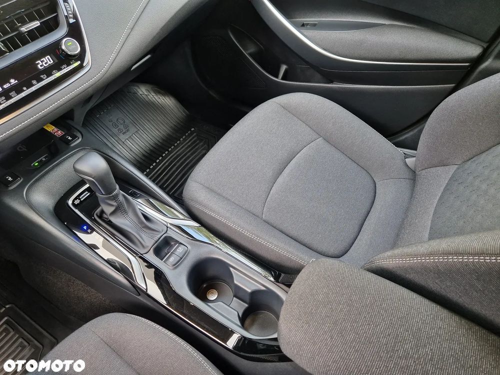 Toyota Corolla 1.8 Hybrid Style - 18