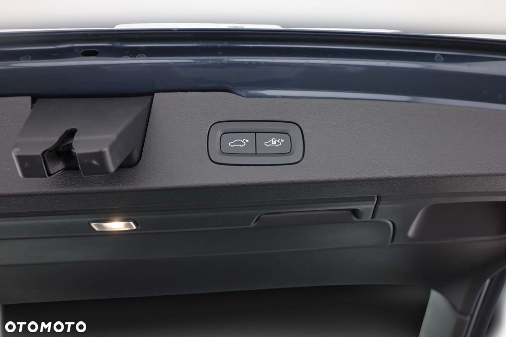 Volvo V60 B4 B Plus Dark - 10