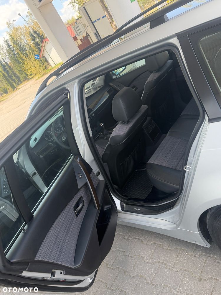 BMW Seria 5 525i - 8