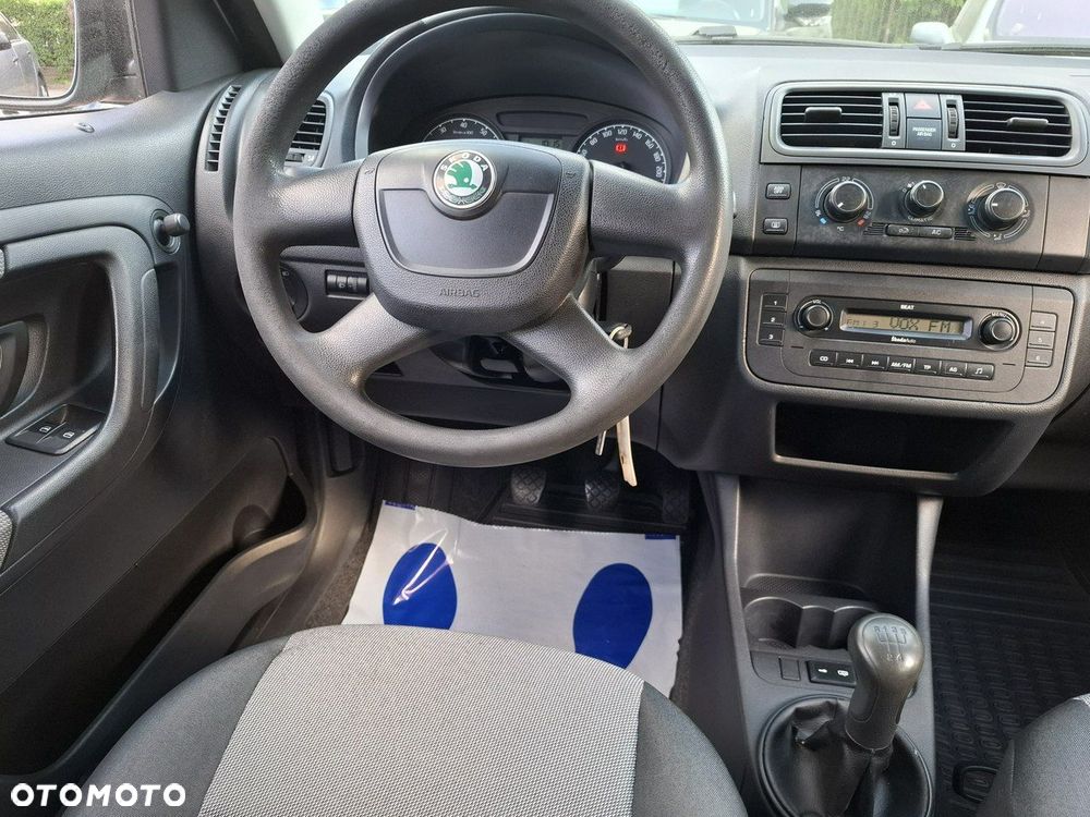 Skoda Roomster 1.2 Style PLUS EDITION - 10