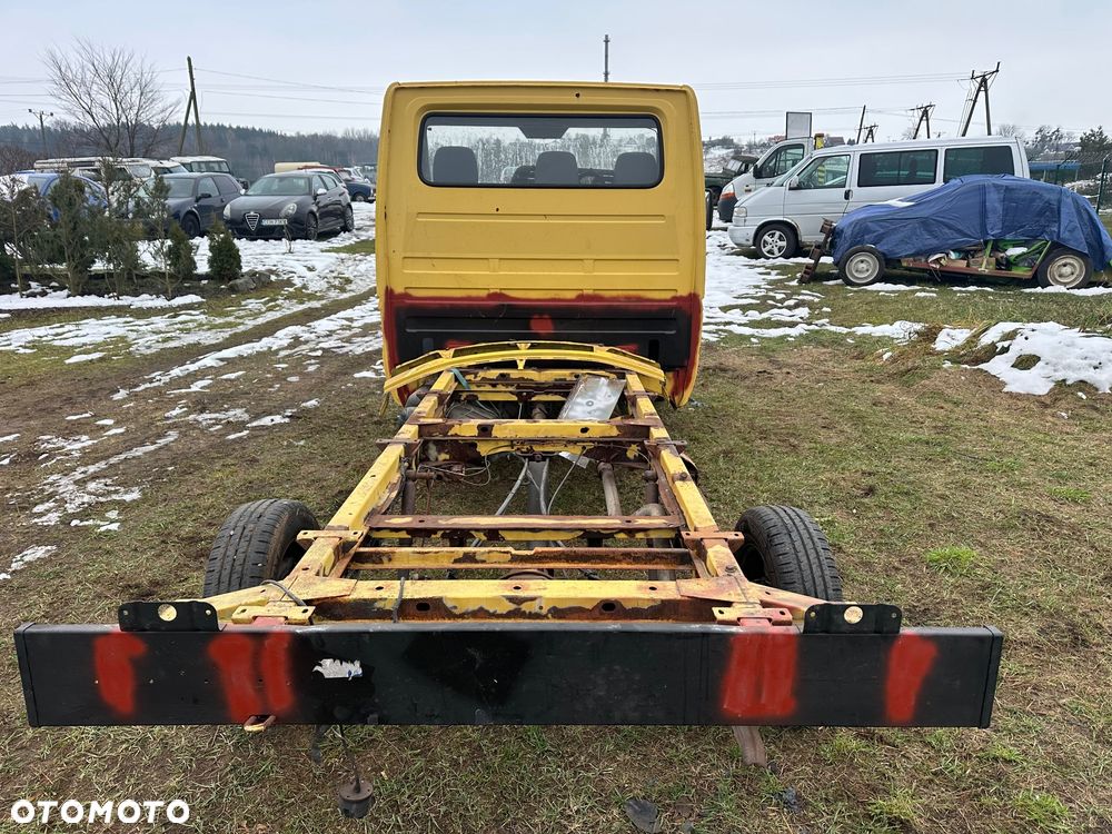 Mercedes-Benz Sprinter - 11