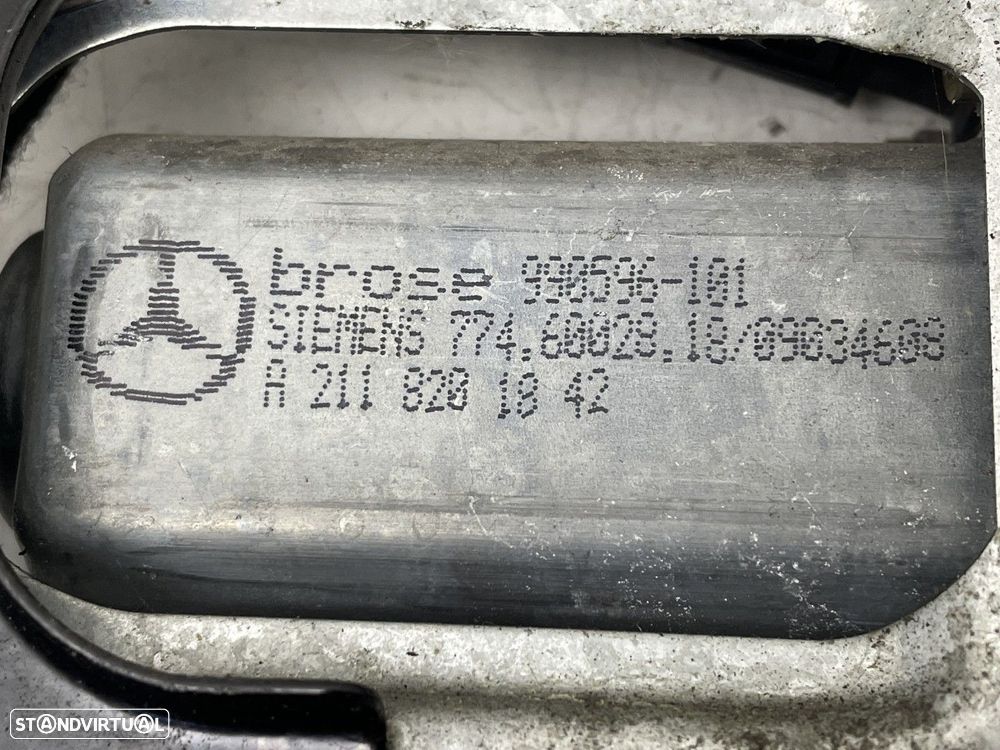 Motor elevador Esq Frente Usado MERCEDES-BENZ C-CLASS (W203) C 220 CDI REF. A211... - 2
