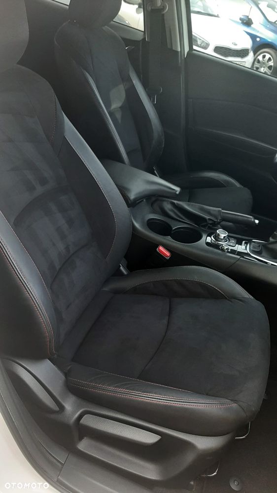 Mazda 3 SKYACTIV-G 120 NAKAMA - 16