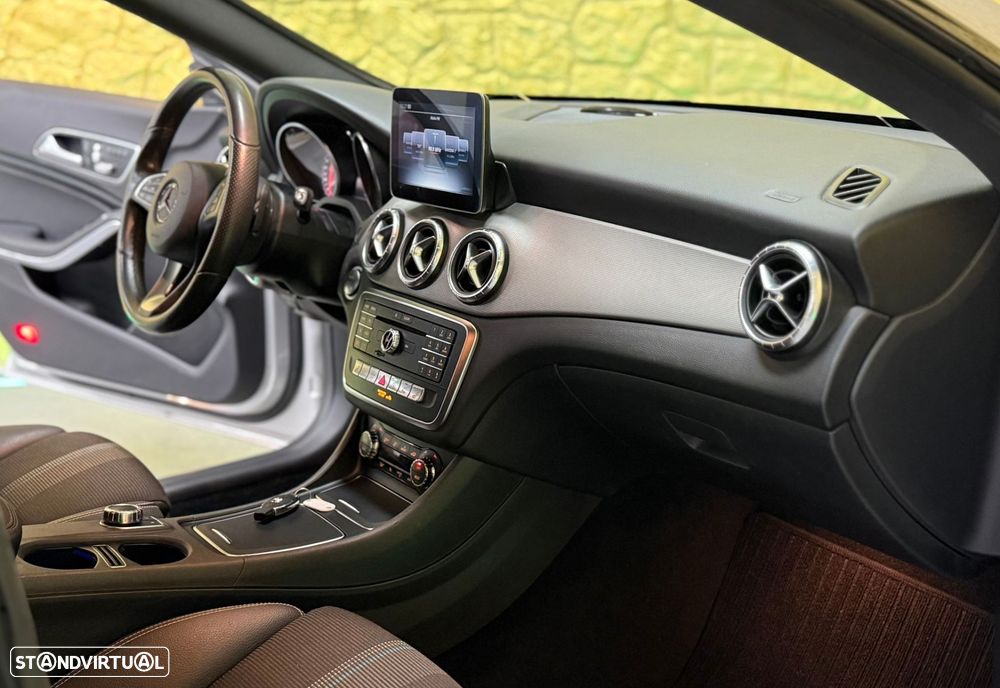 Mercedes-Benz CLA 200 d Shooting Brake Urban Aut. - 17