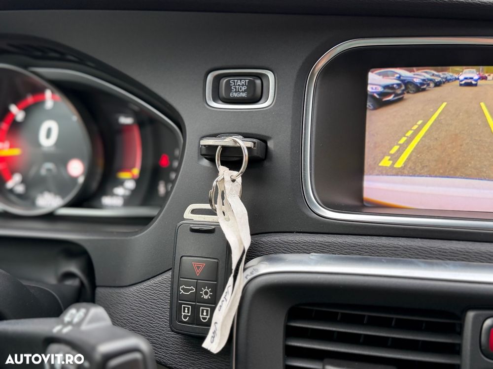 Volvo V40 D4 Geartronic Summum - 35