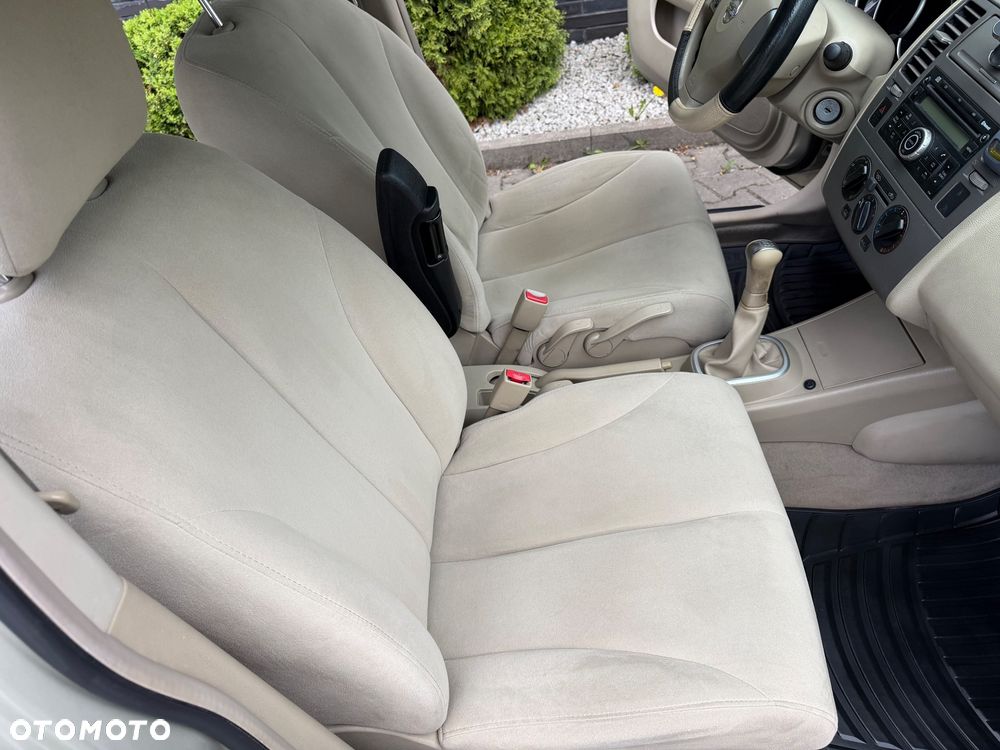 Nissan Tiida 1.6 Visia AC/CD - 16