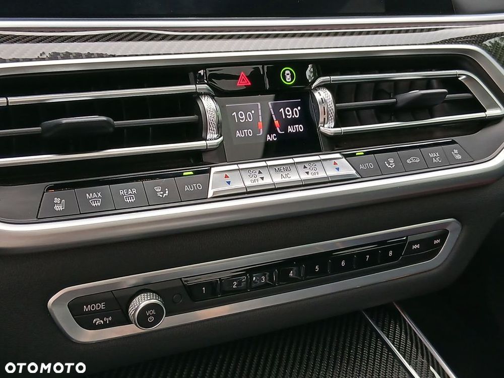 BMW X5 M50i - 27