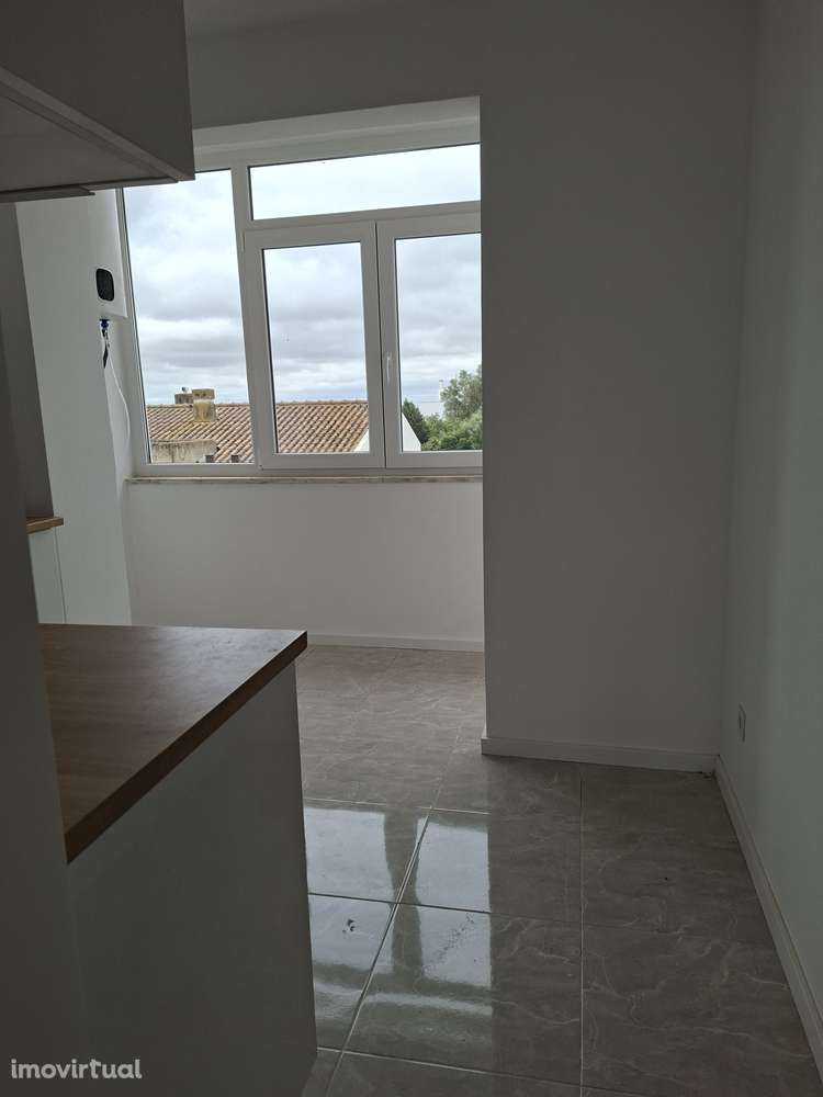 T2 Totalmente renovado 70m² - Grande imagem: 3/5