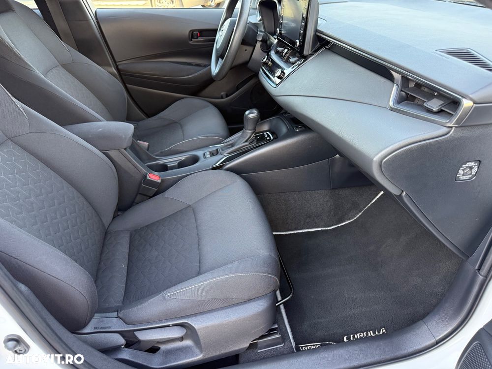 Toyota Corolla 1.8 HSD Business - 21