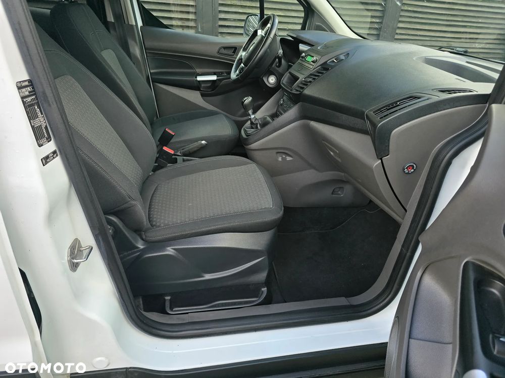 Ford Transit Connect - 11