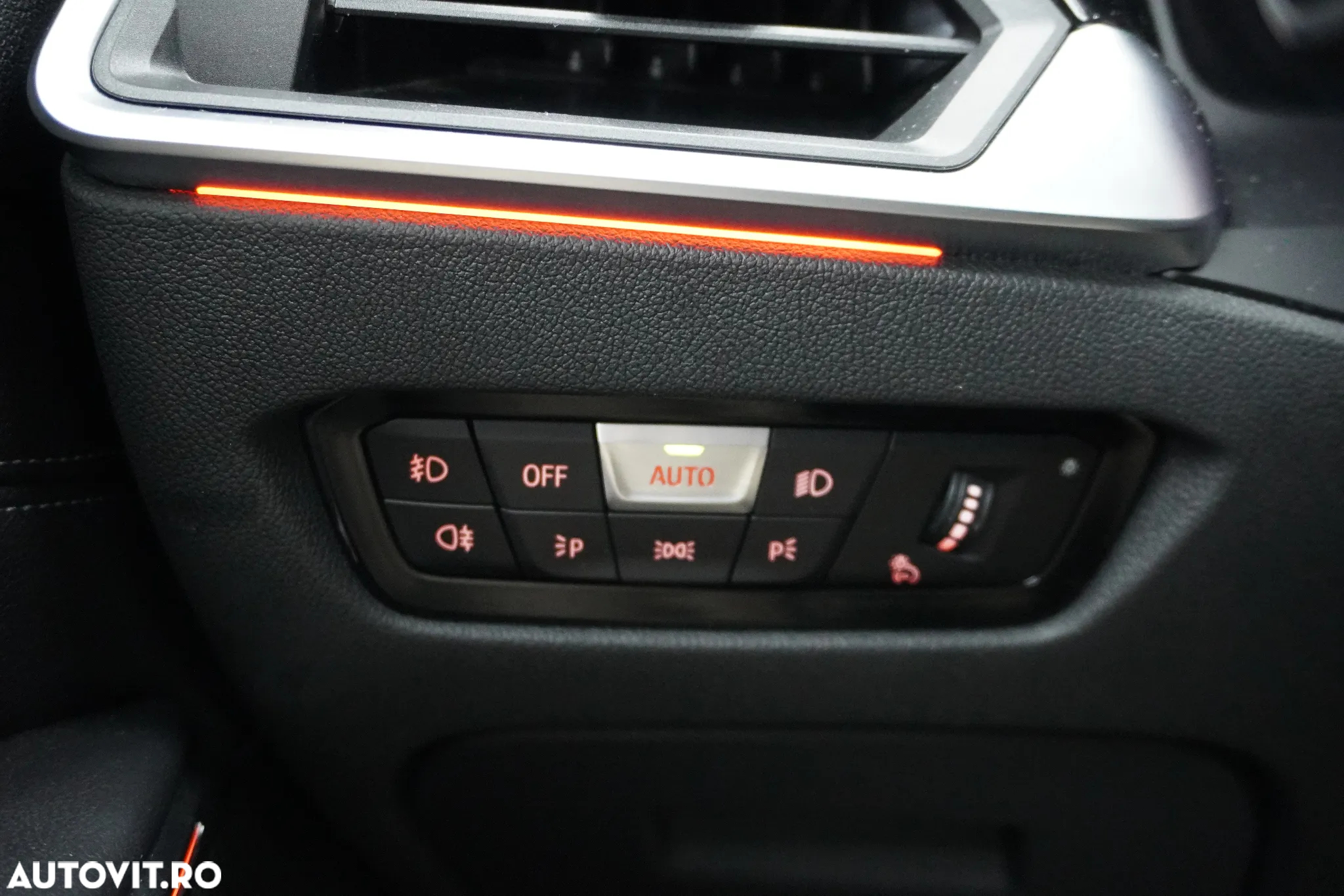 BMW Seria 3 320d xDrive AT MHEV - 14