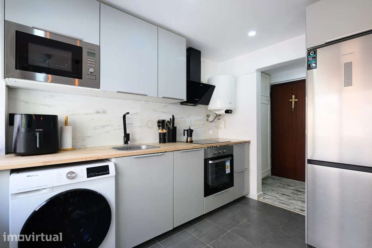Apartamento T2 Remodelado | Charneca de Caparica - Grande imagem: 3/19