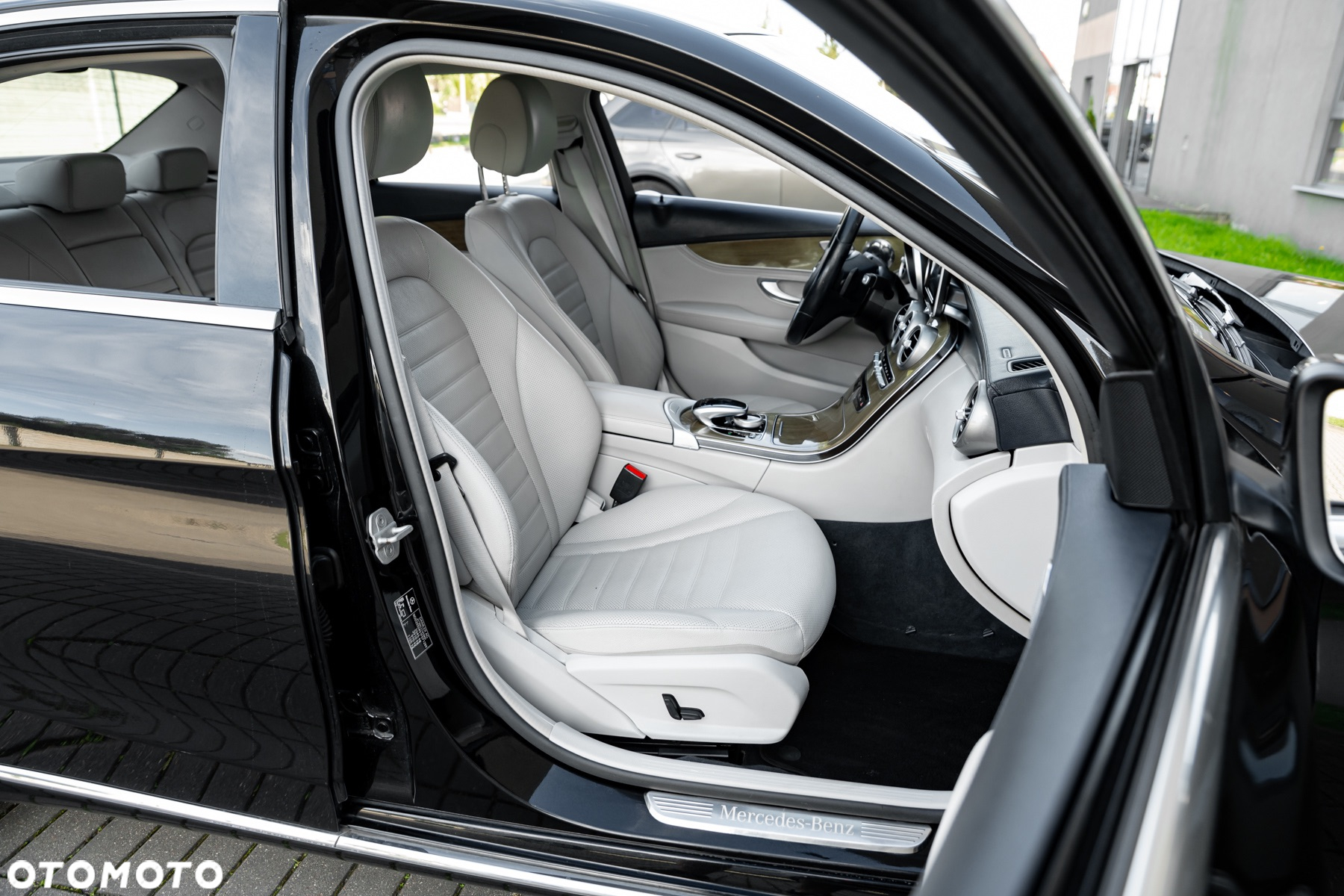 Mercedes-Benz Klasa C 250 7G-TRONIC - 27