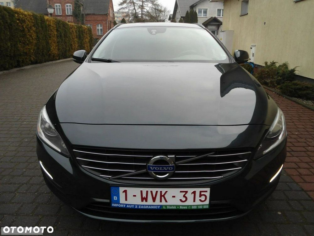 Volvo V60 D2 Momentum - 13