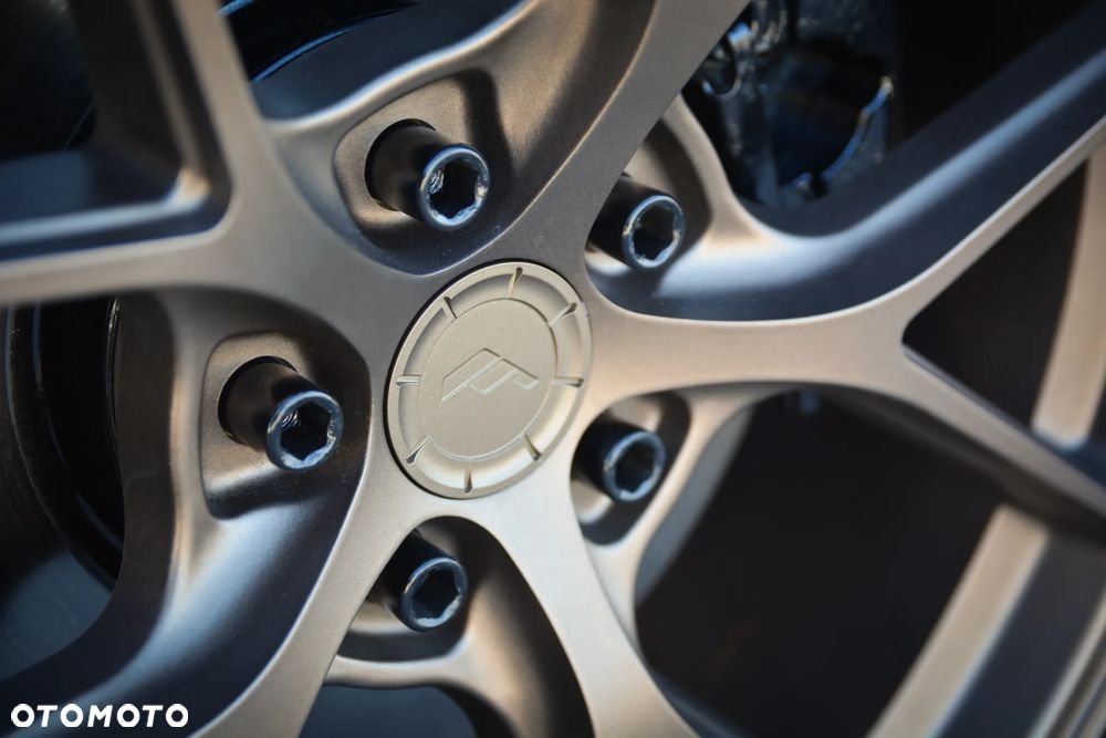 Jaguar XE 2.0 D R-Sport - 13