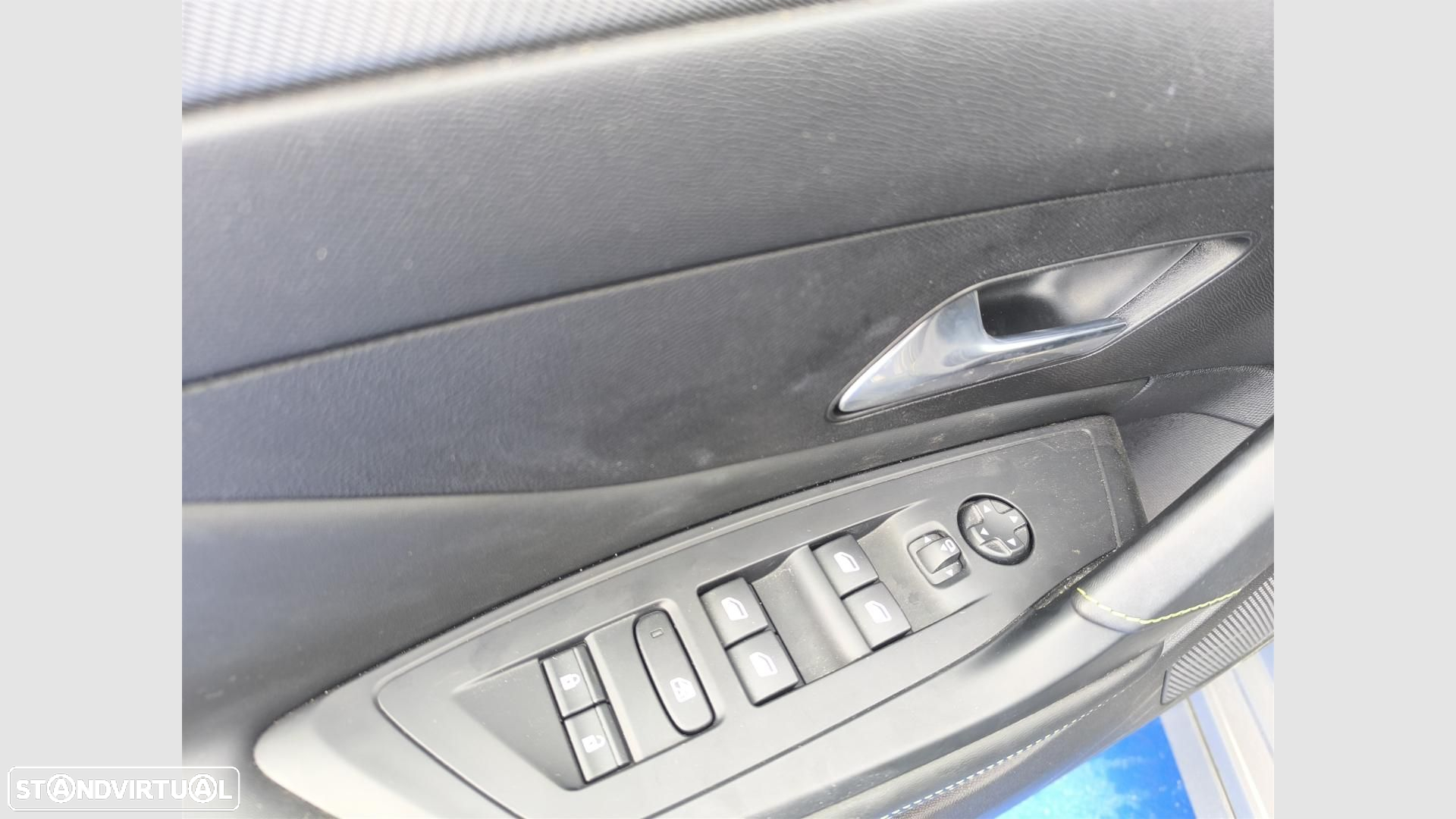 Peugeot 308 1.6 Hybrid GT e-EAT8 - 6