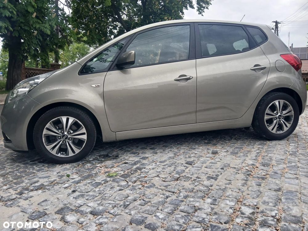 Kia Venga - 3