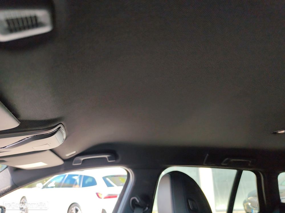 BMW 320 d Touring Pack Desportivo M Auto - 16