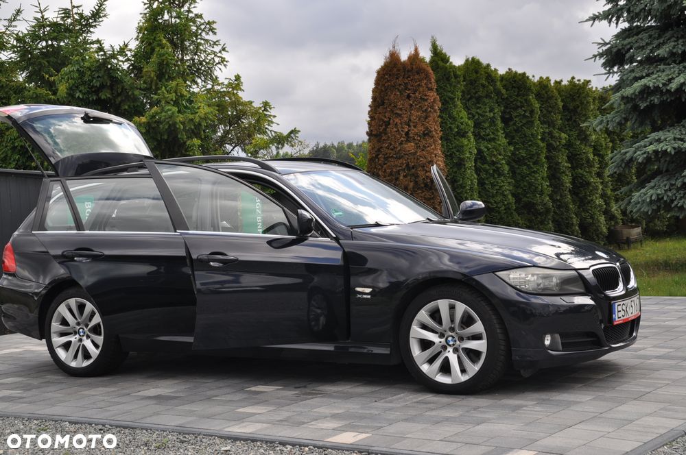BMW Seria 3 330d xDrive DPF Edition Sport - 24