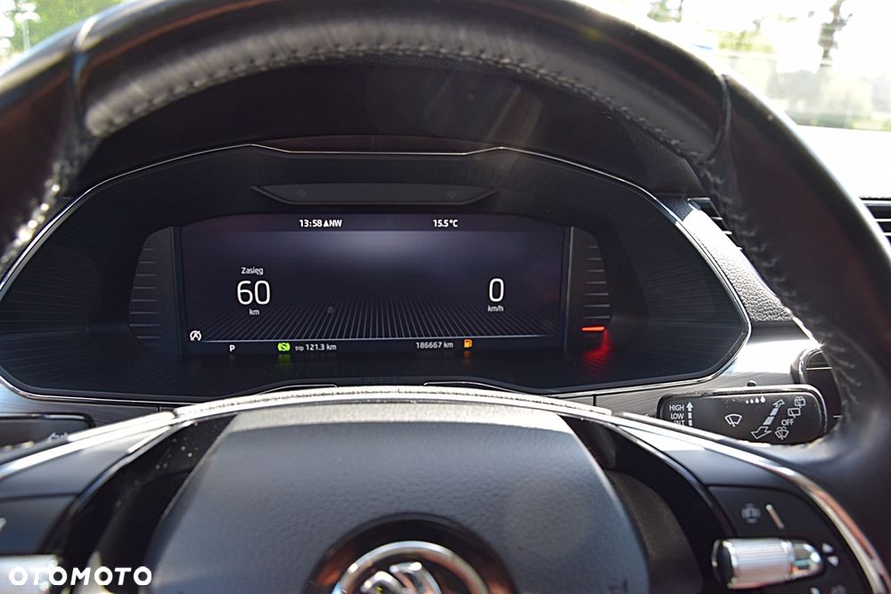 Skoda Superb 2.0 TDI Active DSG7 - 17