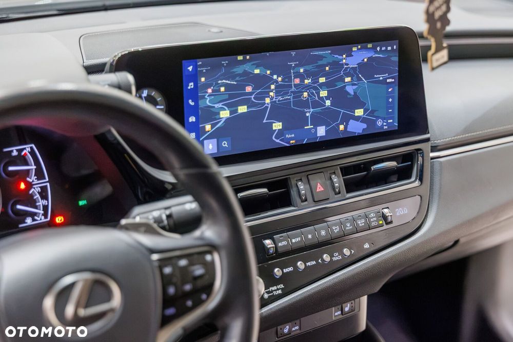 Lexus ES 300h Business Edition - 34
