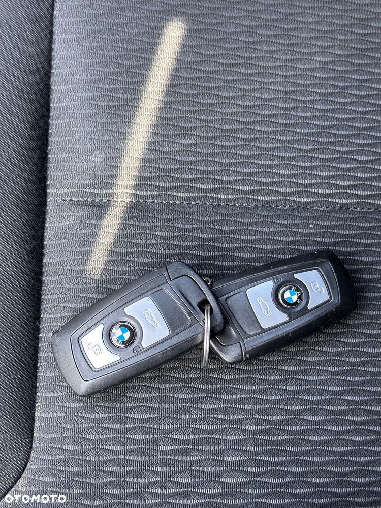 BMW Seria 3 318i Edition Luxury Line Purity - 11