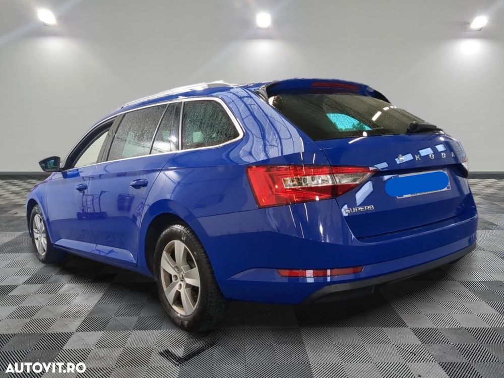 Skoda Superb 2.0 TDI DSG Essence - 3