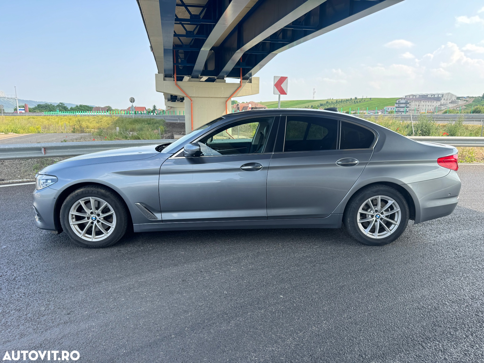 BMW Seria 5 520d xDrive AT - 12
