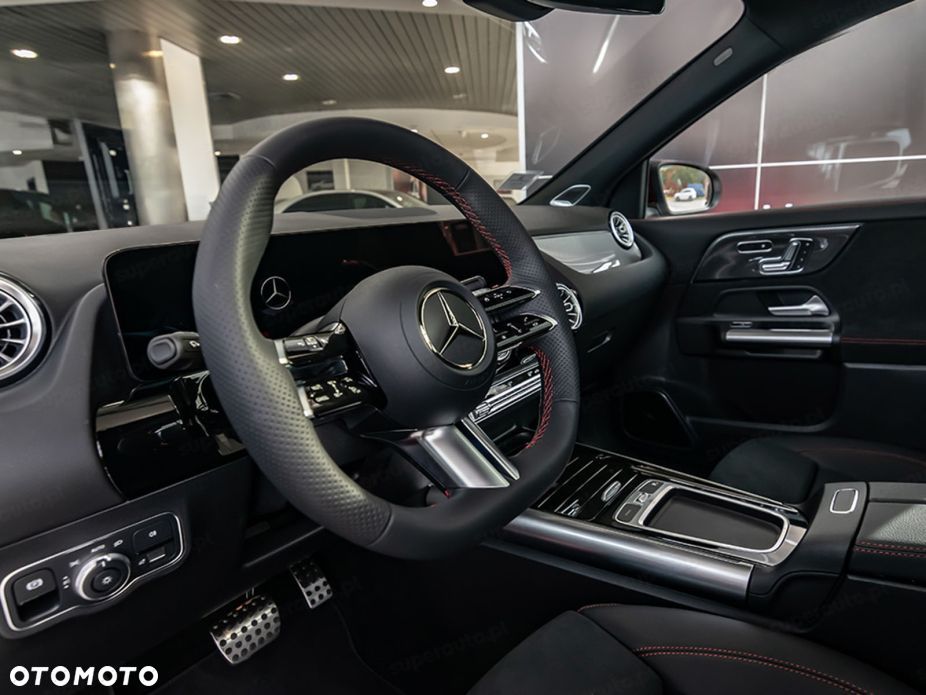 Mercedes-Benz GLA 200 AMG Line - 10