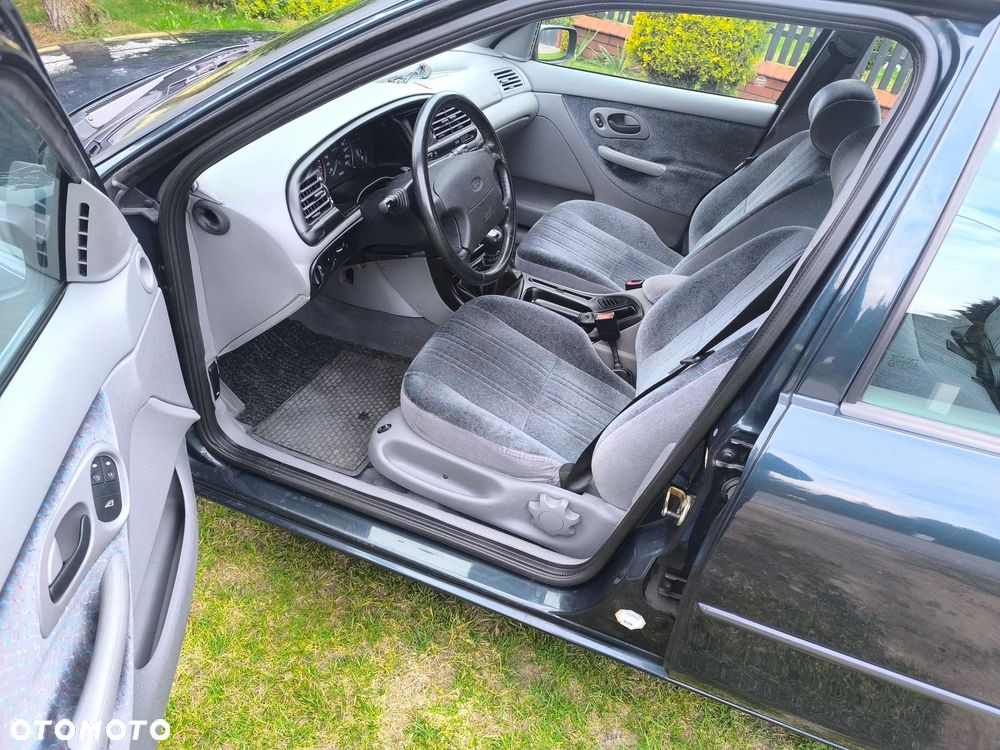 Ford Mondeo - 12