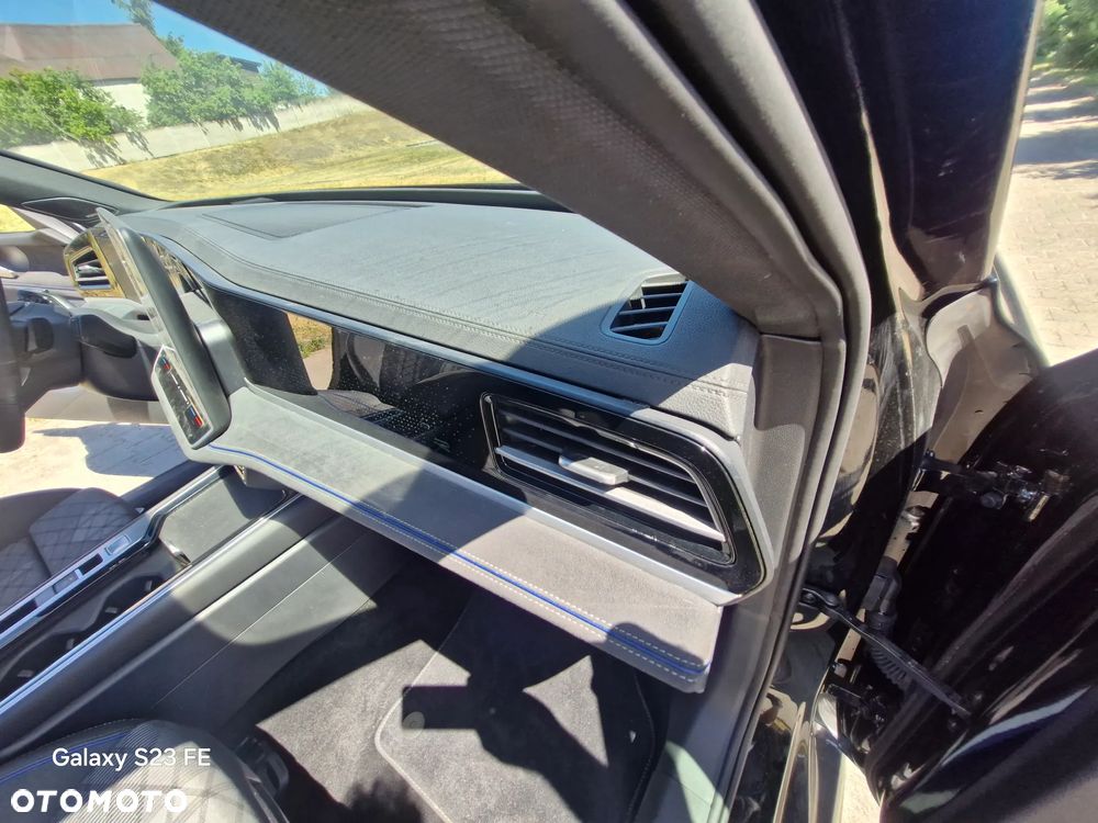 Volkswagen Passat Variant 2.0 TDI SCR DSG R-Line - 19