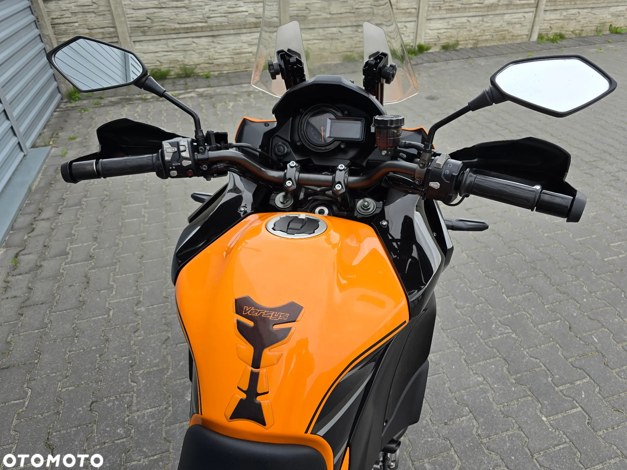 Kawasaki Versys 1000 - 10
