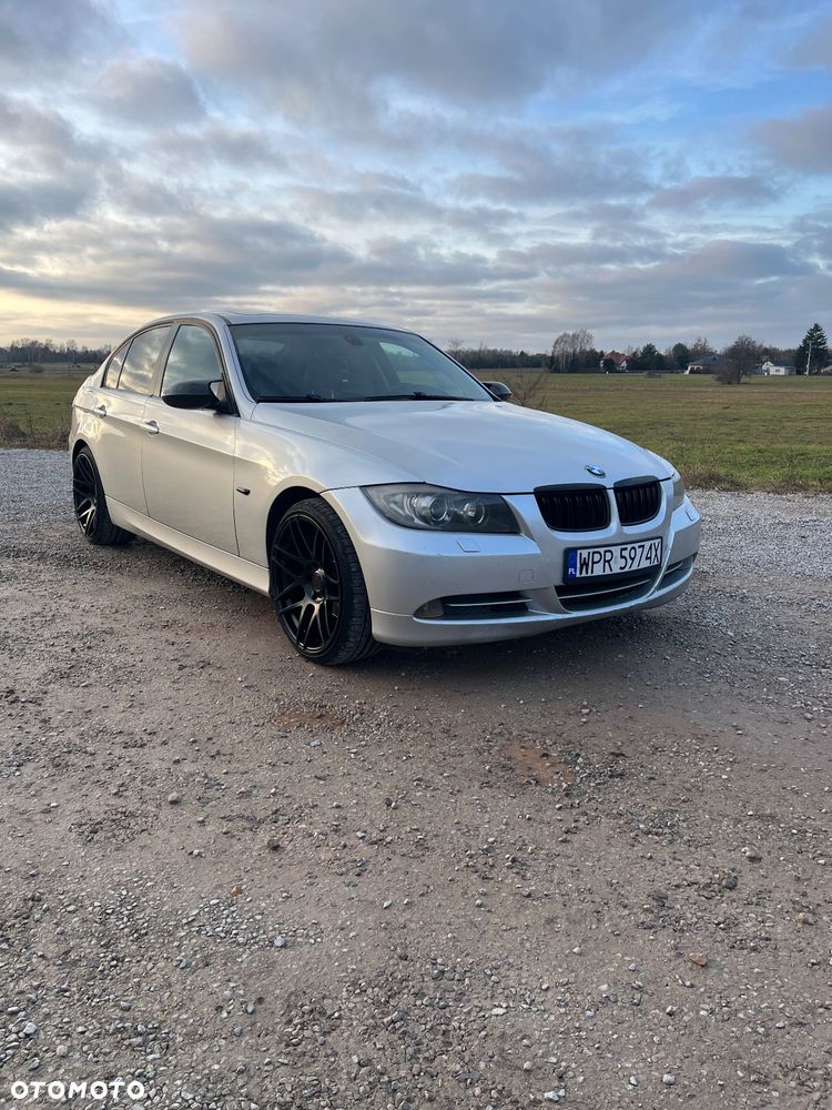 BMW Seria 3 330i - 1
