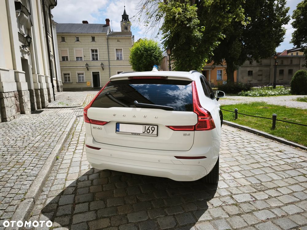 Volvo XC 60 B4 B Momentum Pro - 35