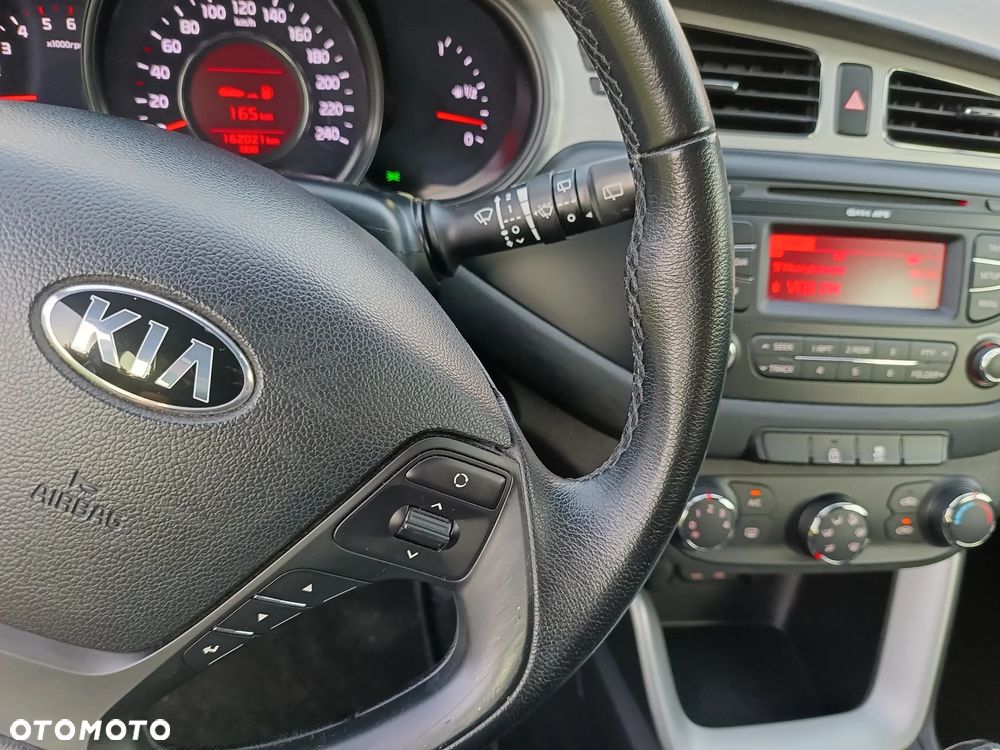 Kia Ceed 1.4 CRDi 90 Vision - 16