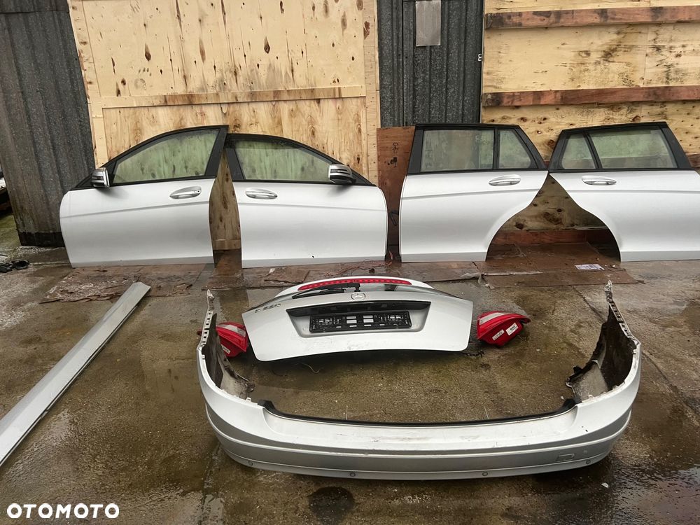 Mercedes w204 przód kompletny maska grill gril lampy lusterko c775 błotnik przedni prawy lewy przód zbiorniczek spryskiwaczy zderzak przedni pdc klapa bagażnika zderzak tył tylni lampa tył tylnią pas przedni kompletny z chłodnicami belka w204 c klasa próg zamek drzwi - 13