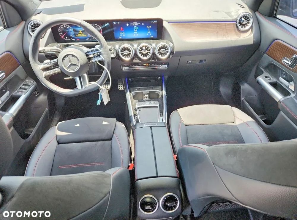 Mercedes-Benz GLA 250 4-Matic AMG Line - 7
