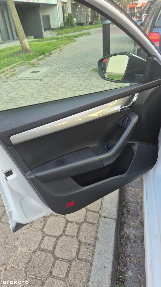 Skoda Octavia 1.6 TDI Active - 5