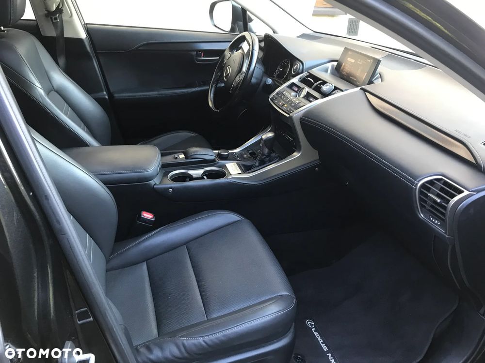 Lexus NX 200t Prestige AWD - 9