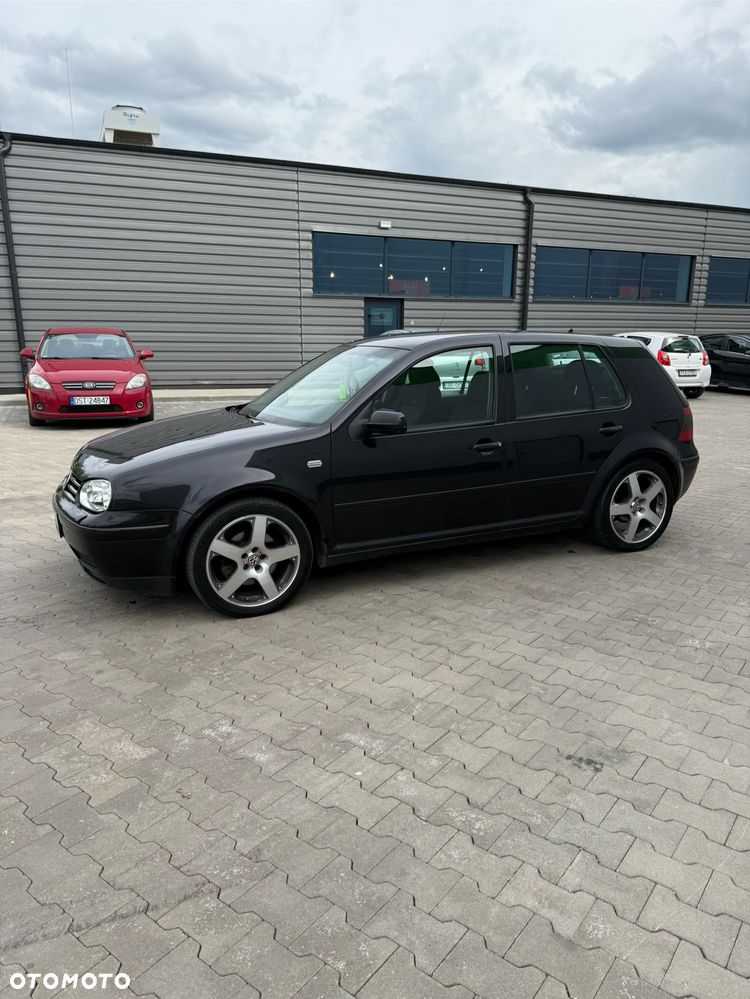 Volkswagen Golf 1.9 TDI Highline - 11
