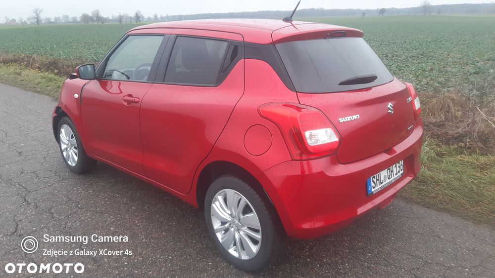 Suzuki Swift 1.2 Dualjet Allgrip Comfort - 4