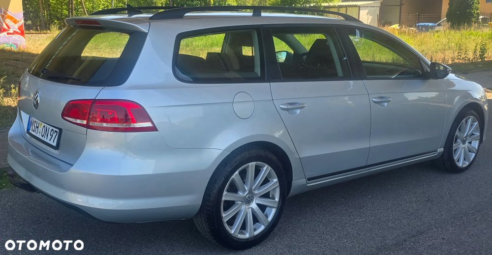 Volkswagen Passat 2.0 TDI DPF BlueMotion Technology Trendline - 5