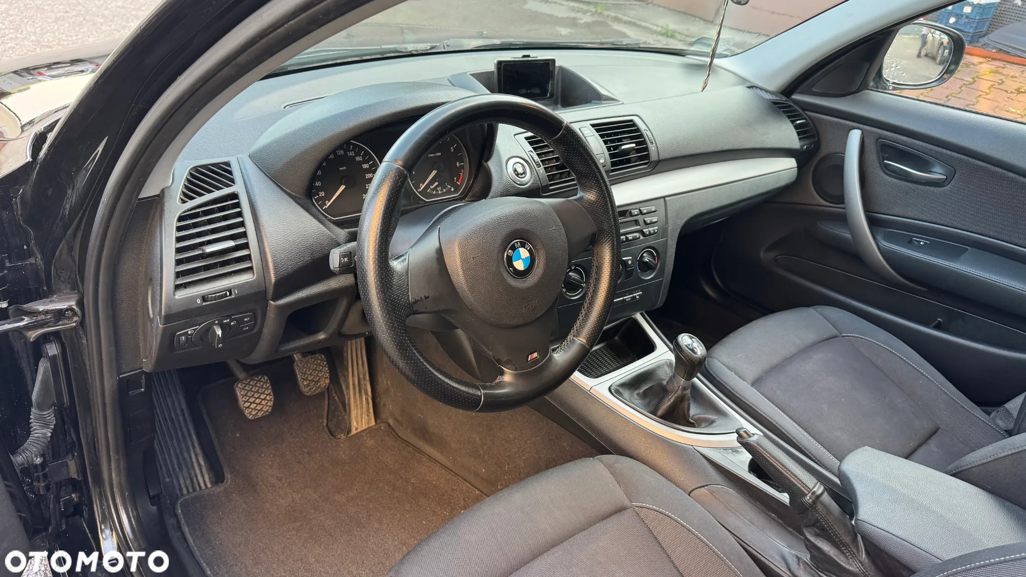 BMW Seria 1 116i - 8