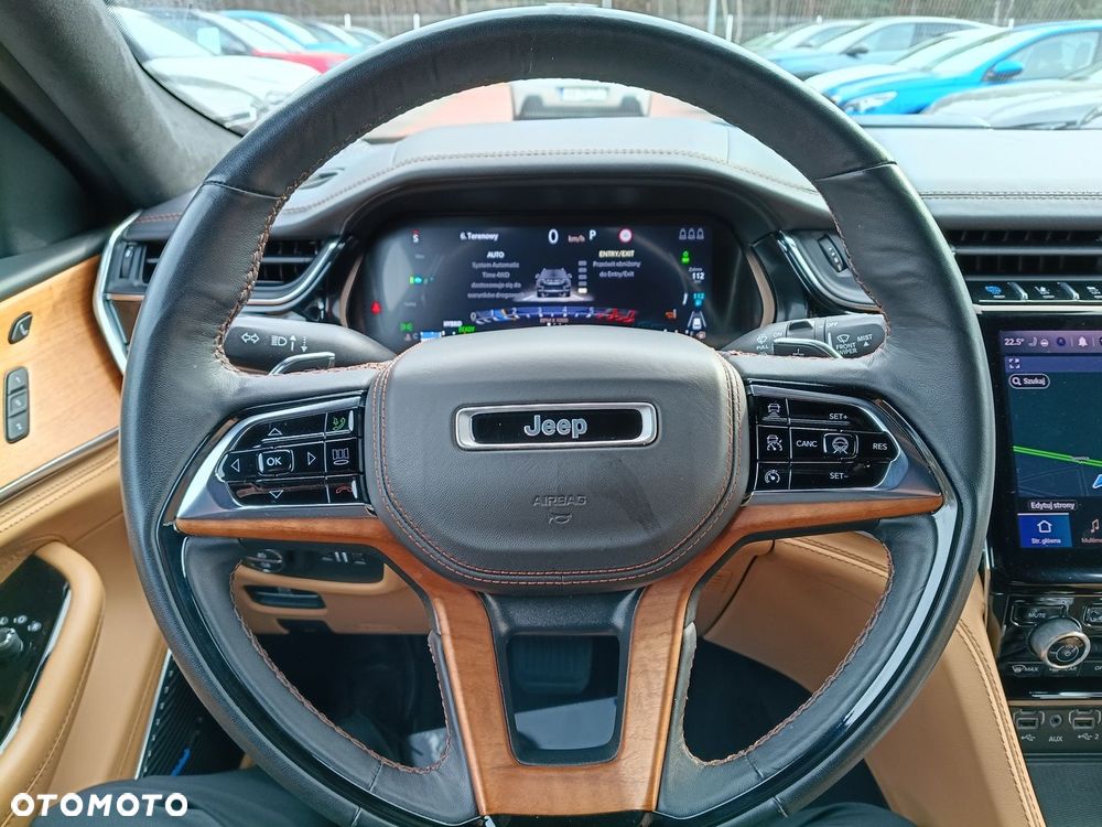 Jeep Grand Cherokee - 20