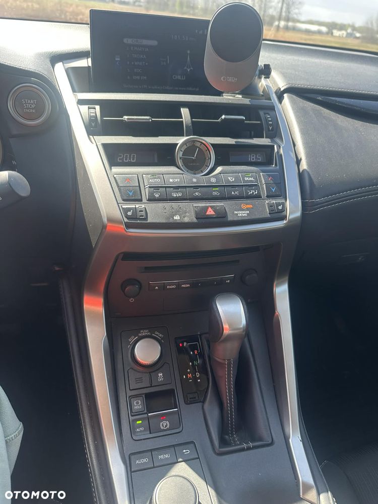 Lexus NX 200t Elite AWD - 14