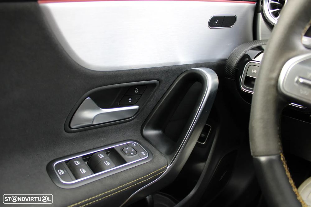 Mercedes-Benz CLA 45 AMG S 4Matic+ Speedshift 8G-DCT - 32