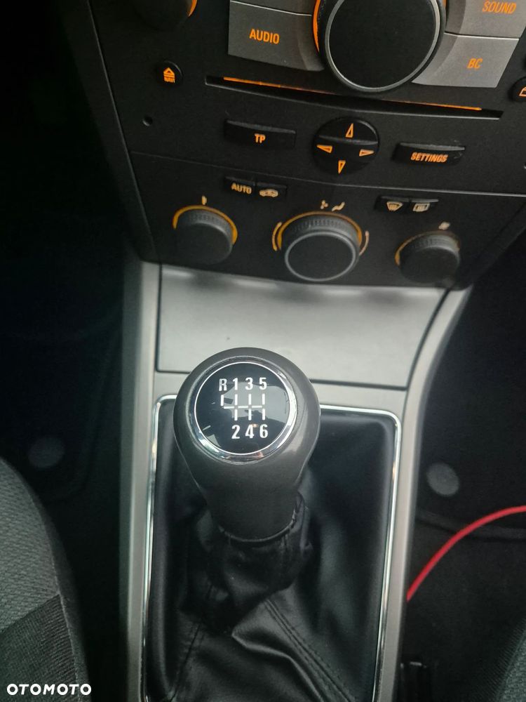 Opel Astra 1.9 CDTI DPF - 30